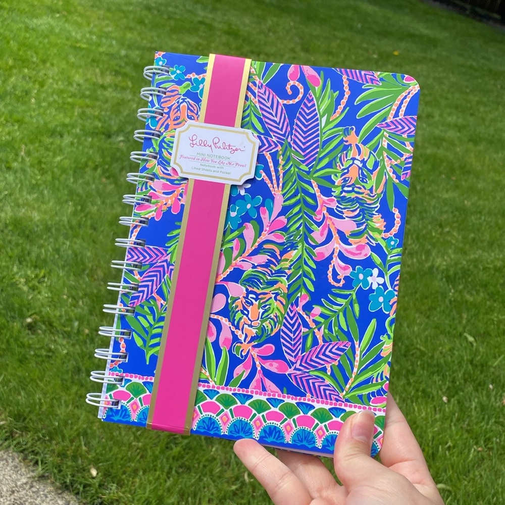NWT Gorgeous jungle Lilly Pulitzer mini notebook “How do you like me prowl”